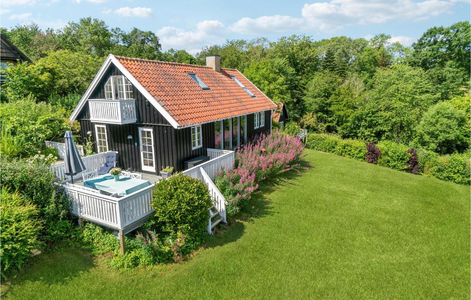 Lovely Home In Svaneke With House Sea View Luaran gambar