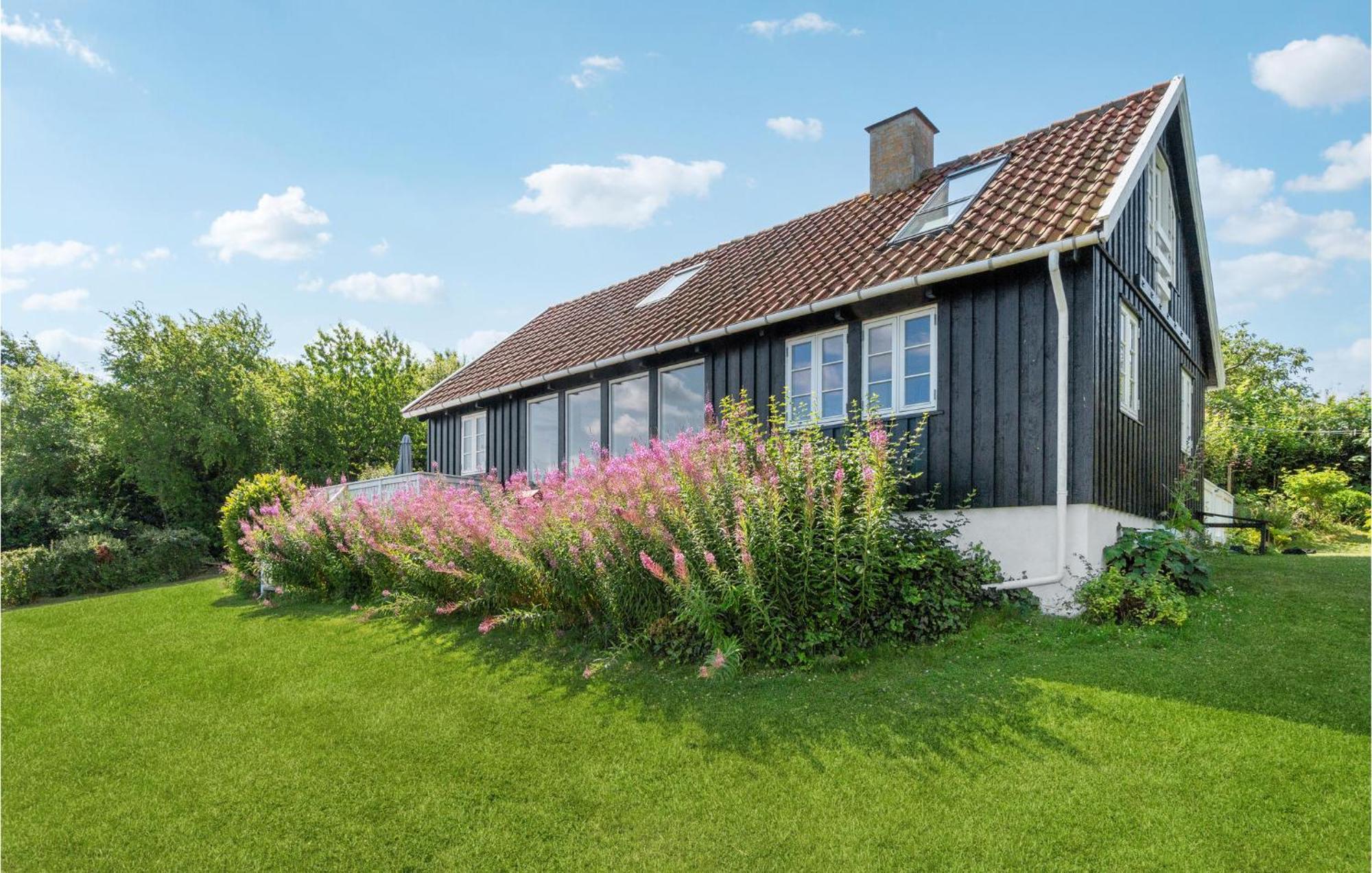 Lovely Home In Svaneke With House Sea View Luaran gambar